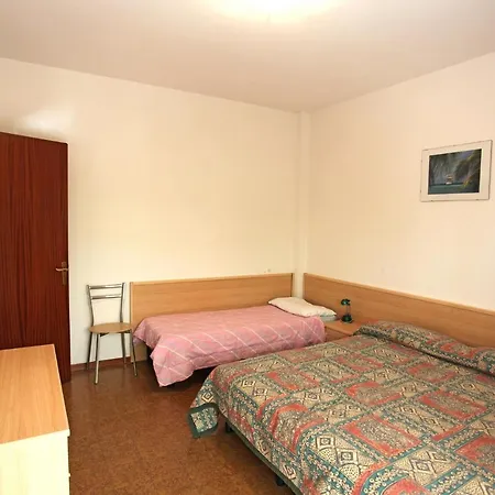 Nautilus Apartment *