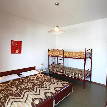 Nautilus Apartment *